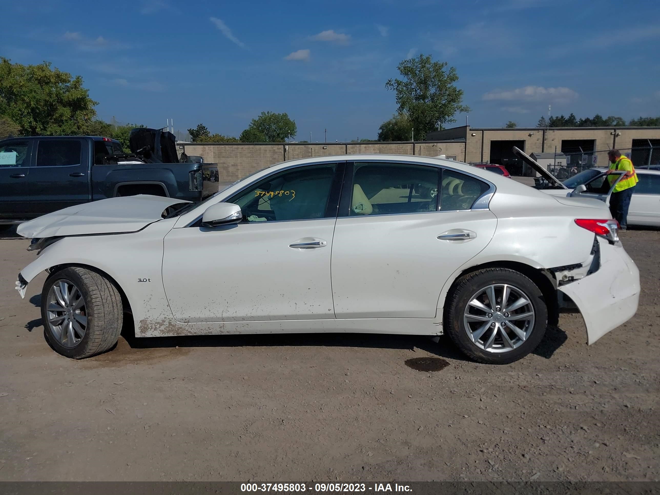 Photo 13 VIN: JN1EV7AR1HM833312 - INFINITI Q50 