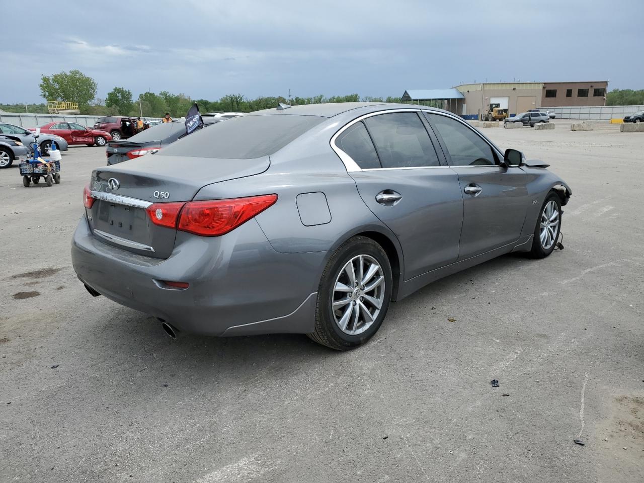 Photo 3 VIN: JN1EV7AR2HM840043 - INFINITI Q50 