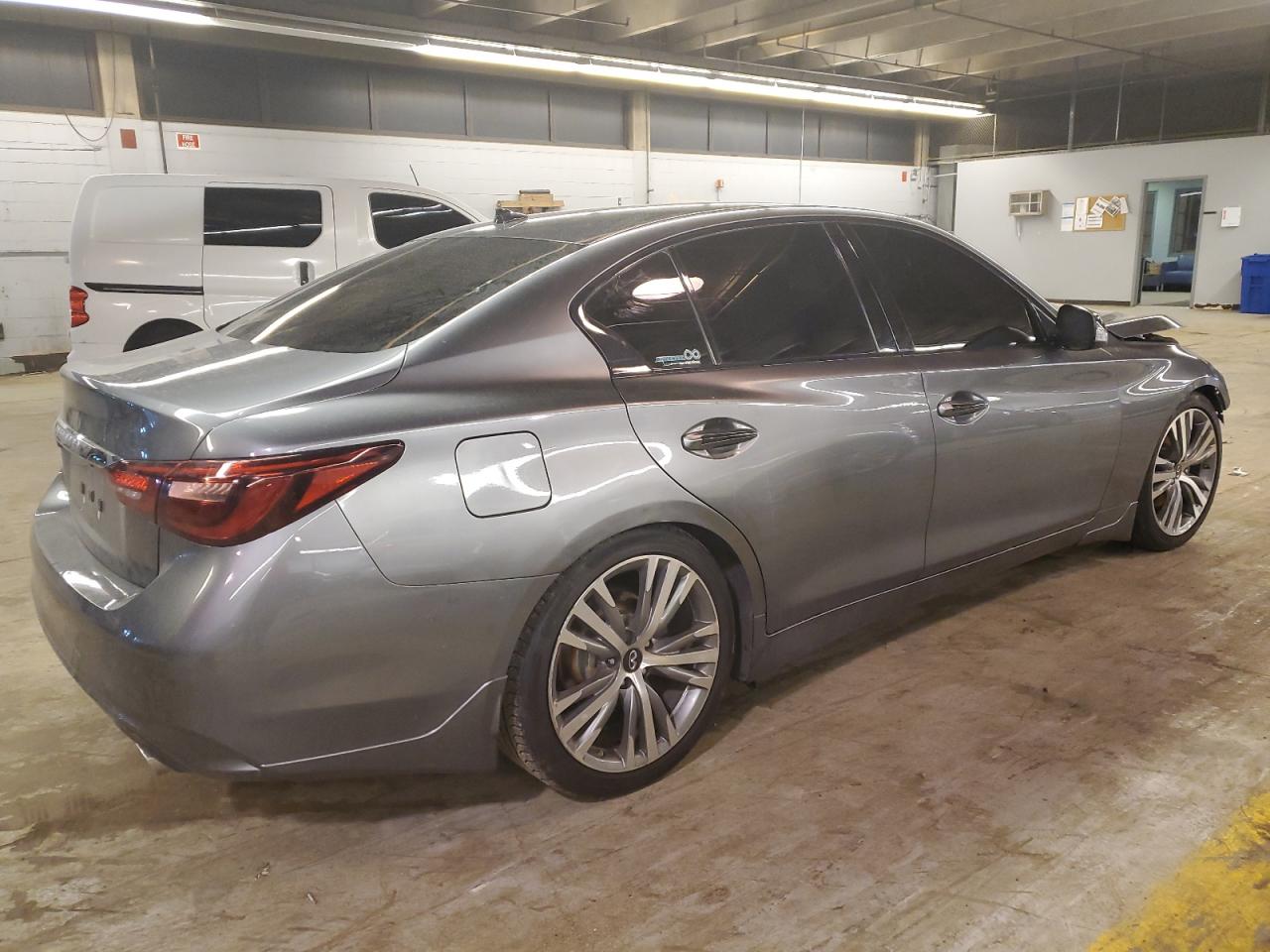 Photo 2 VIN: JN1EV7AR3JM439641 - INFINITI Q50 