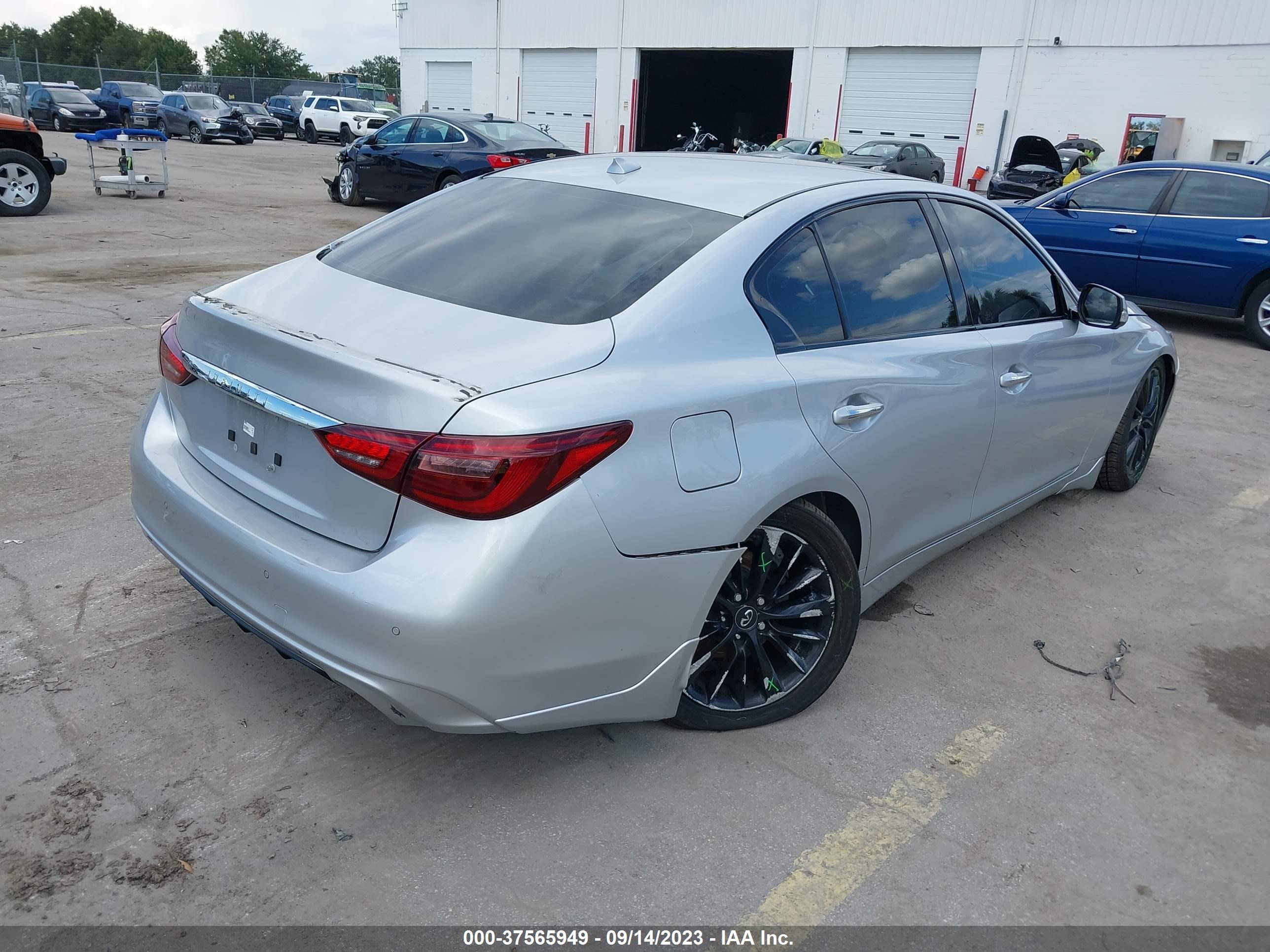 Photo 3 VIN: JN1EV7AR4KM551897 - INFINITI Q50 