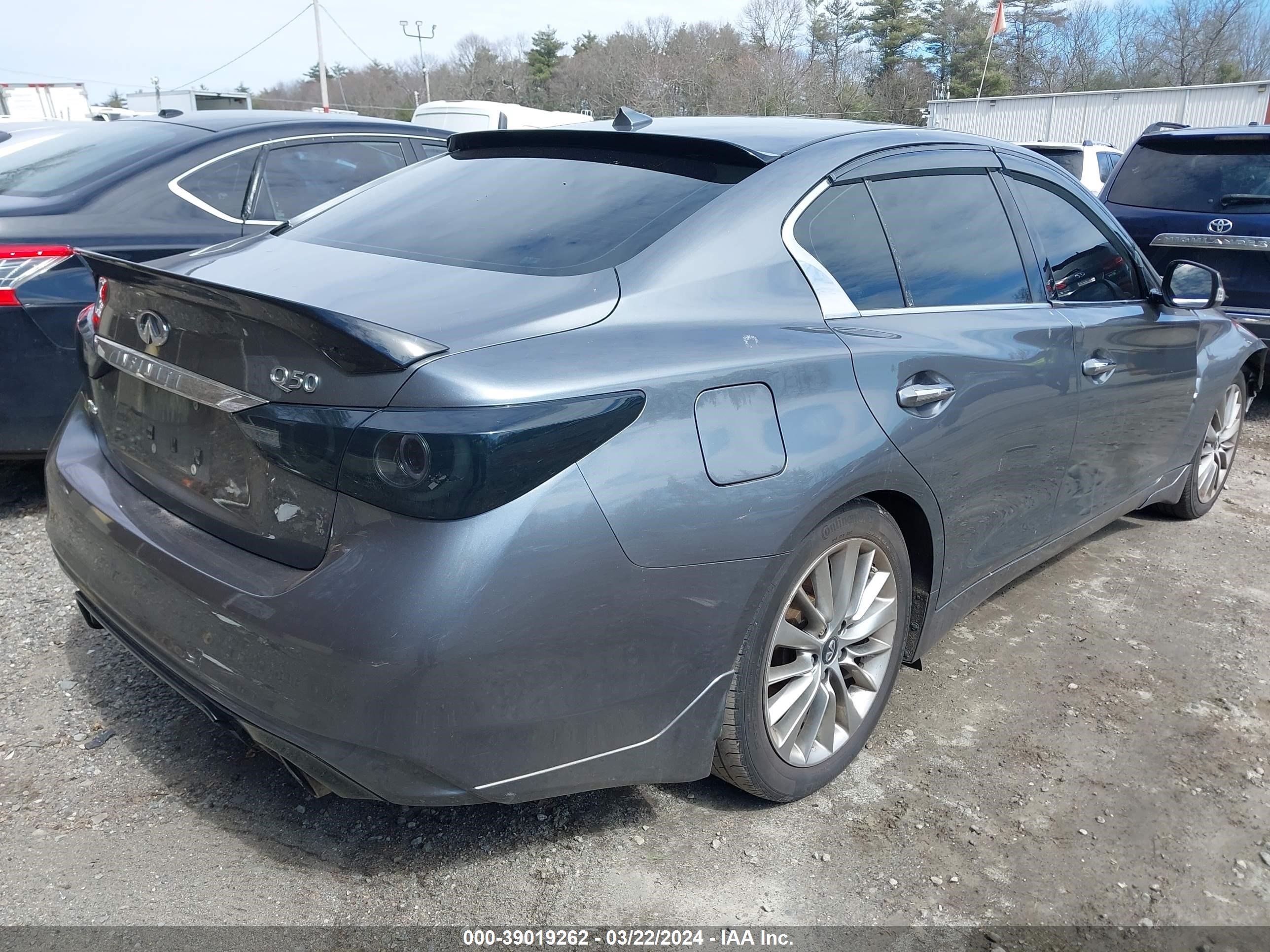 Photo 3 VIN: JN1EV7AR6JM435681 - INFINITI Q50 