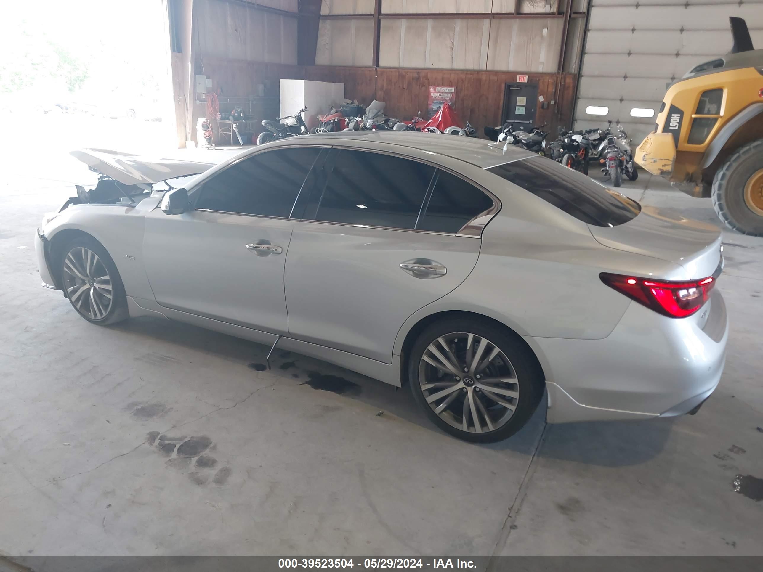 Photo 2 VIN: JN1EV7AR6KM558687 - INFINITI Q50 