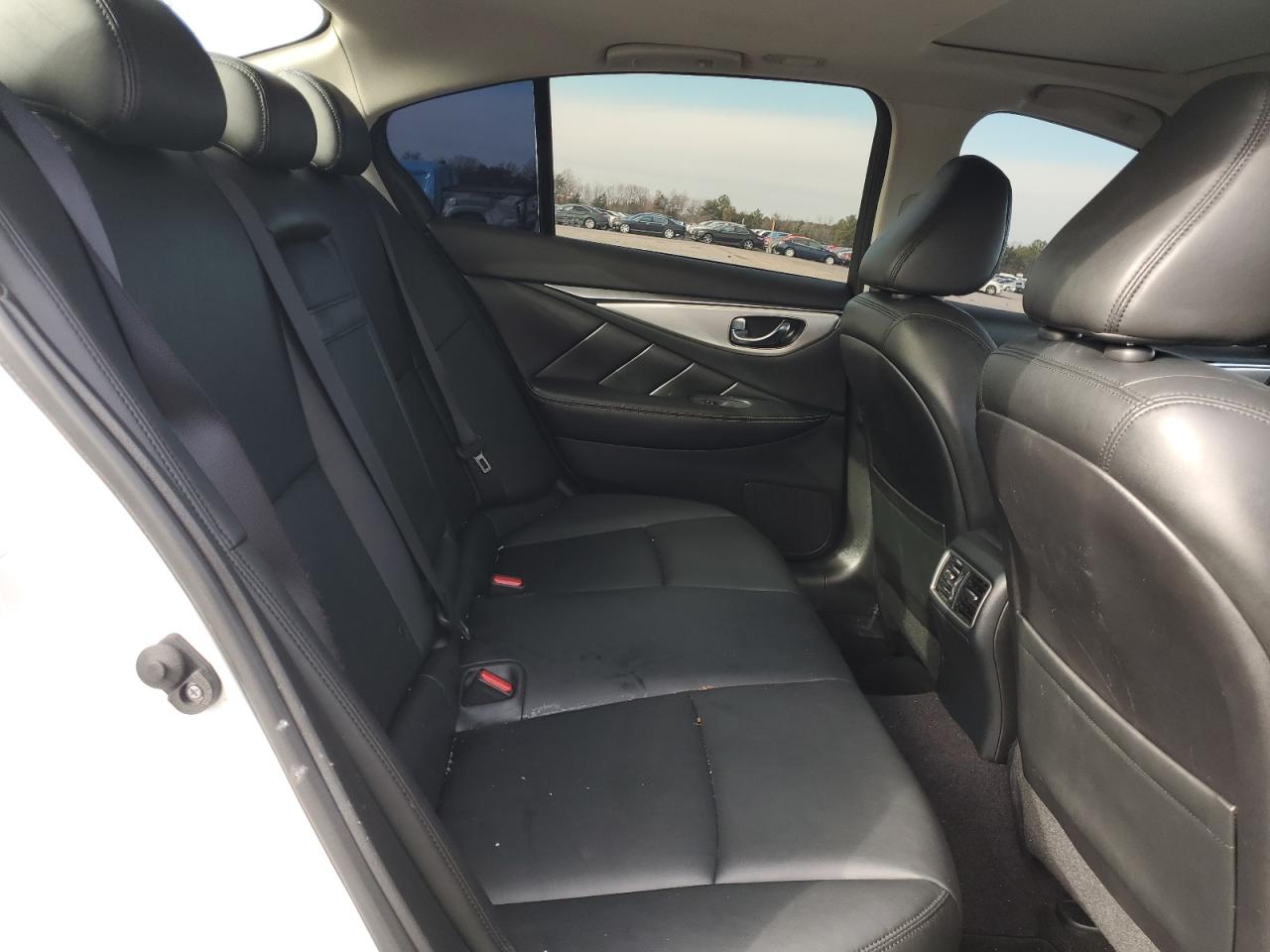 Photo 9 VIN: JN1EV7AR6KM594413 - INFINITI Q50 