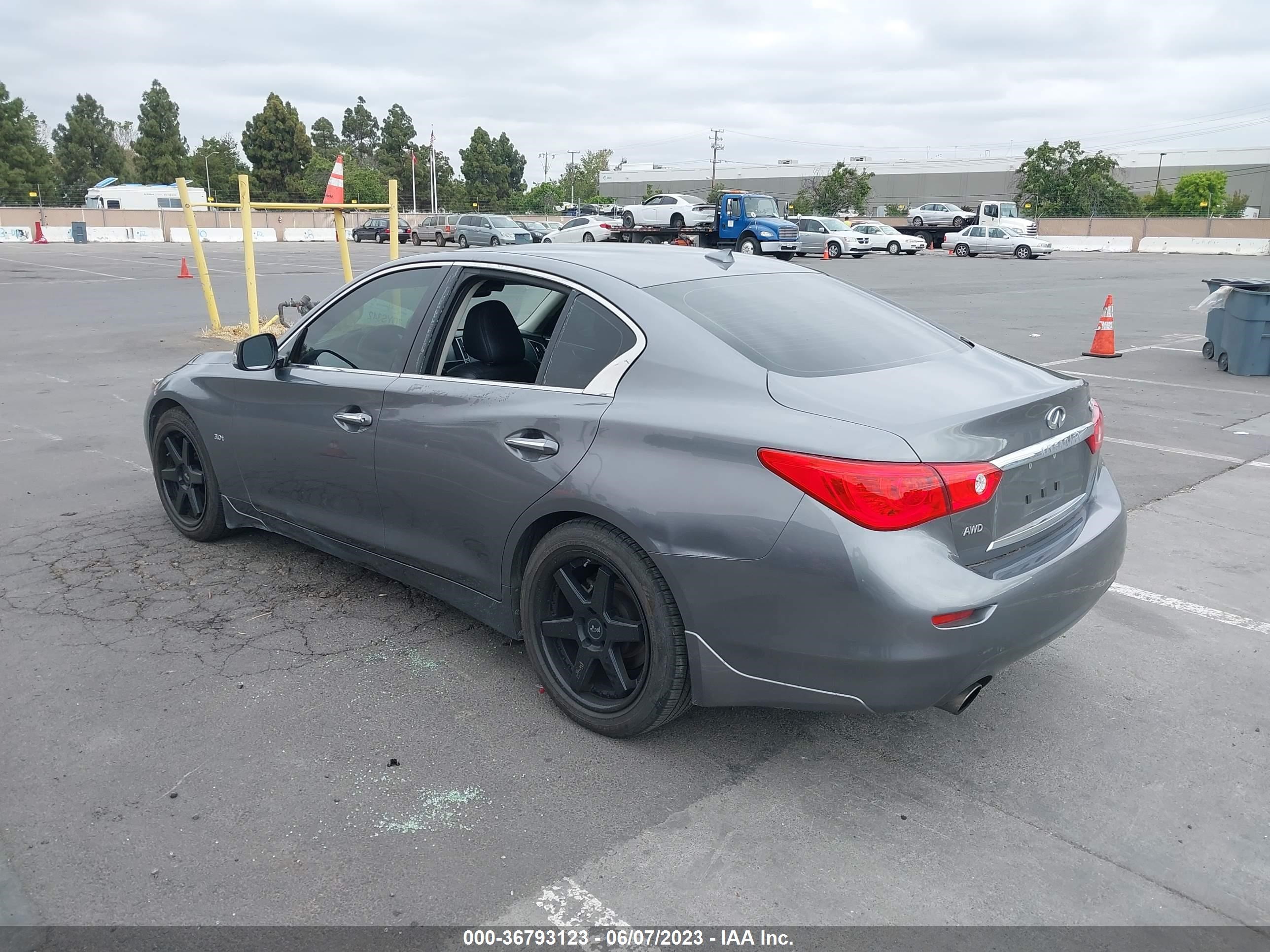 Photo 2 VIN: JN1EV7AR8HM837809 - INFINITI Q50 