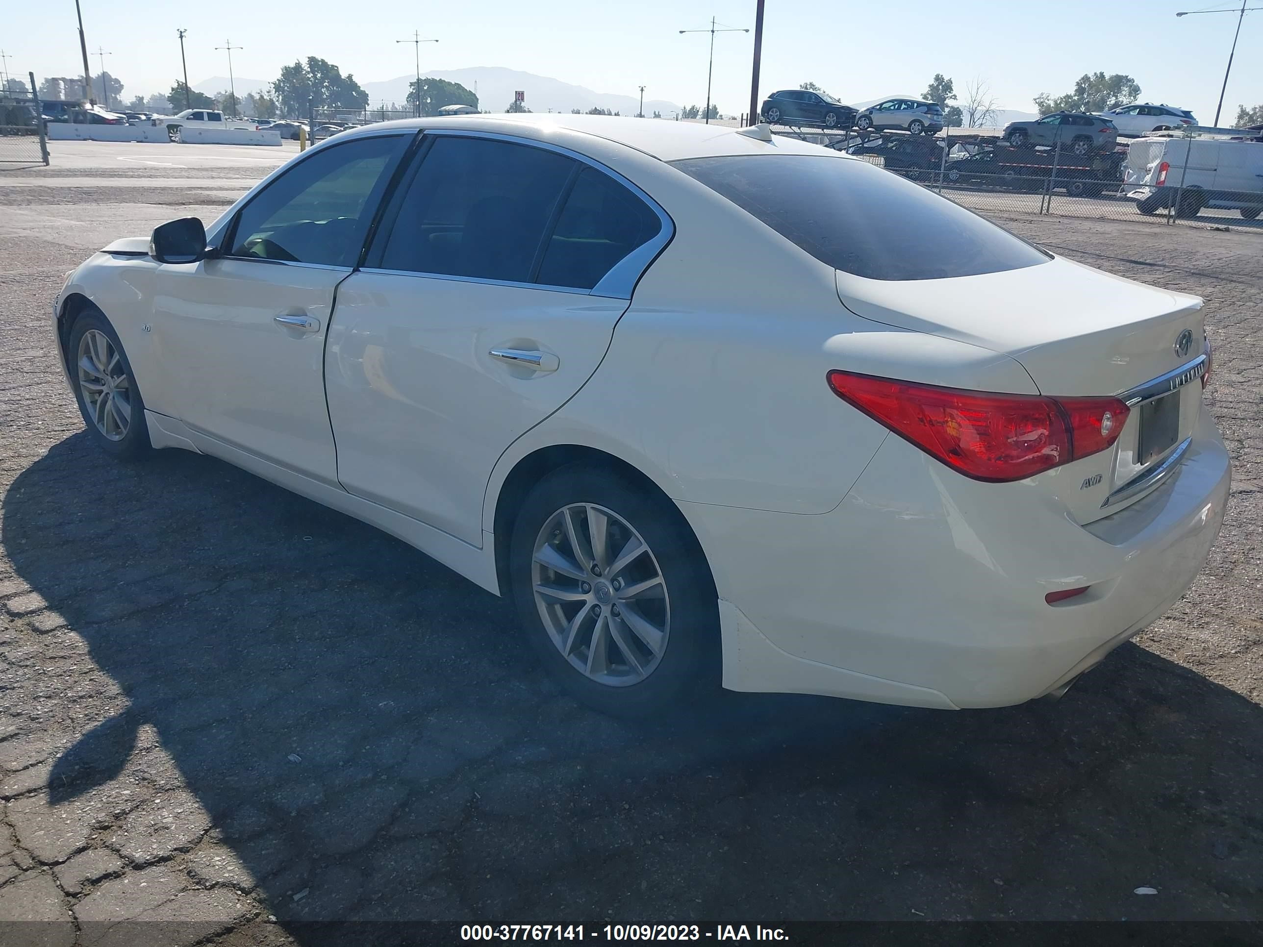 Photo 2 VIN: JN1EV7AR8HM839396 - INFINITI Q50 