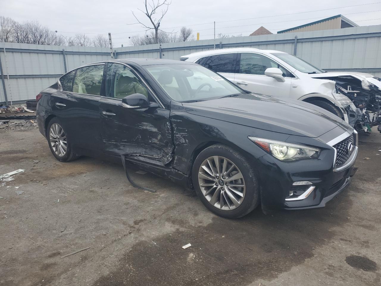 Photo 3 VIN: JN1EV7AR8KM555774 - INFINITI Q50 