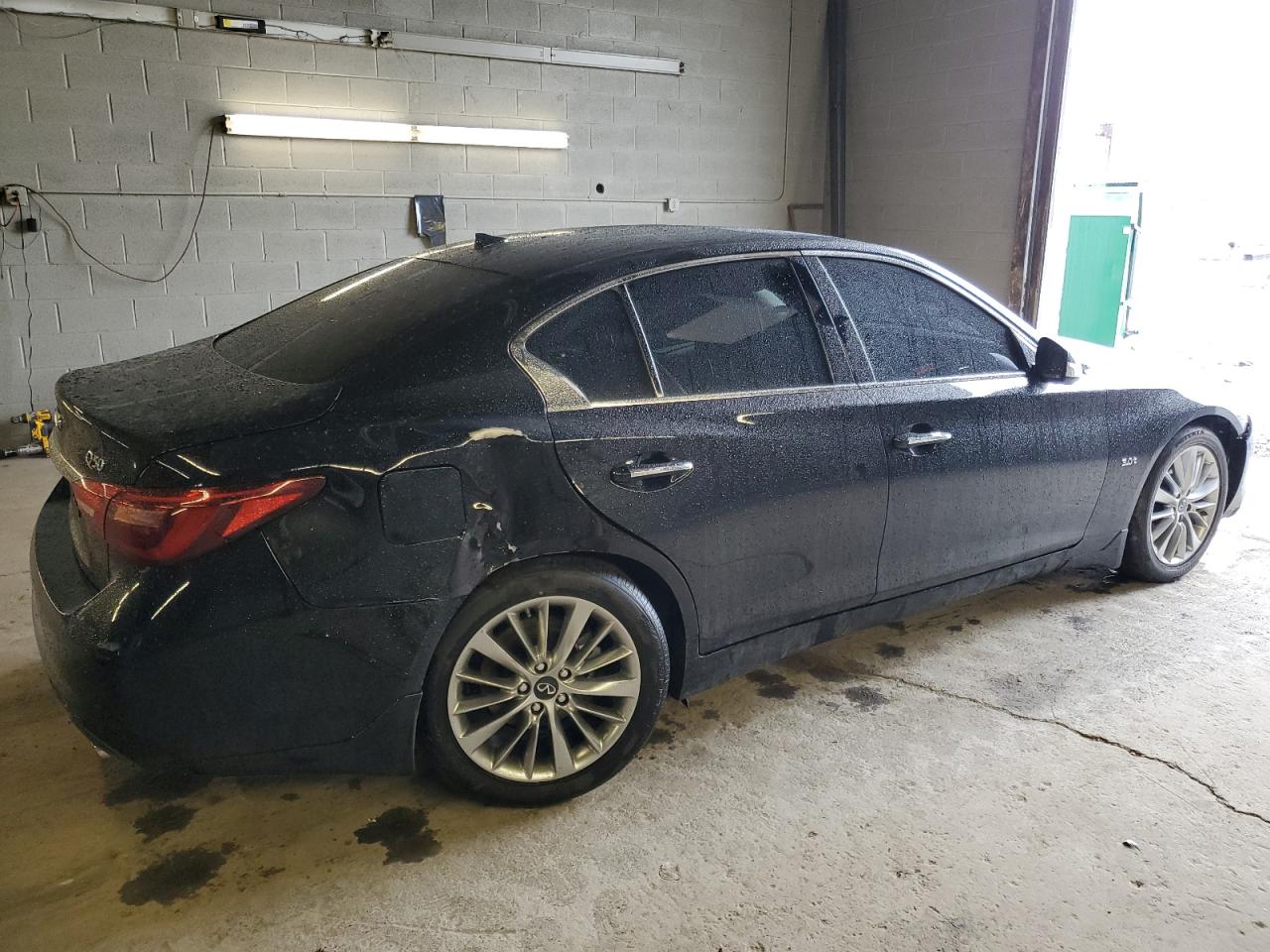 Photo 2 VIN: JN1EV7AR8LM252513 - INFINITI Q50 