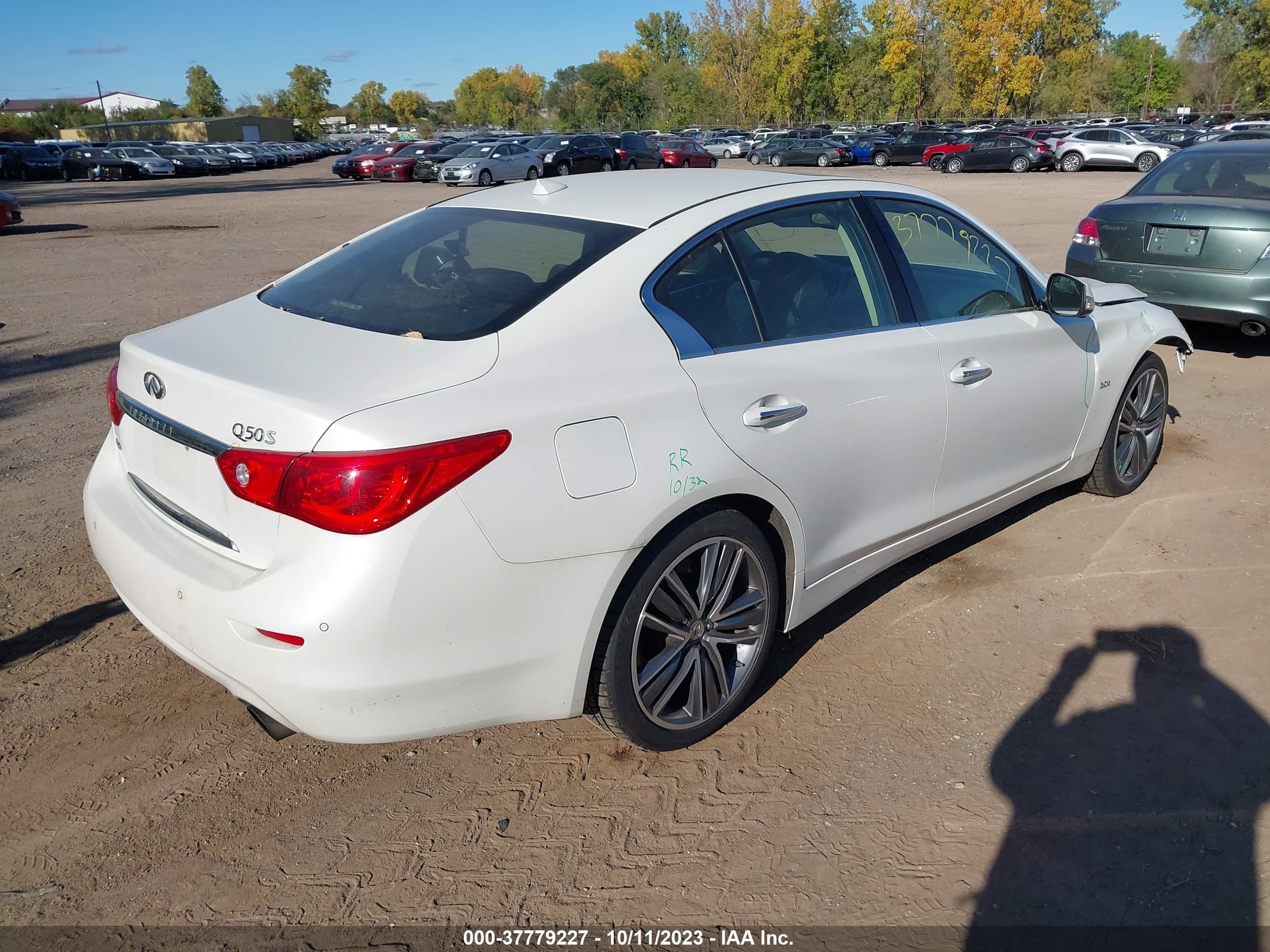 Photo 3 VIN: JN1EV7ARXHM840890 - INFINITI Q50 