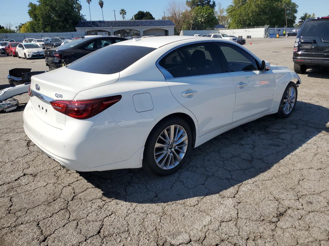 Photo 2 VIN: JN1EV7BP4MM705735 - INFINITI Q50 