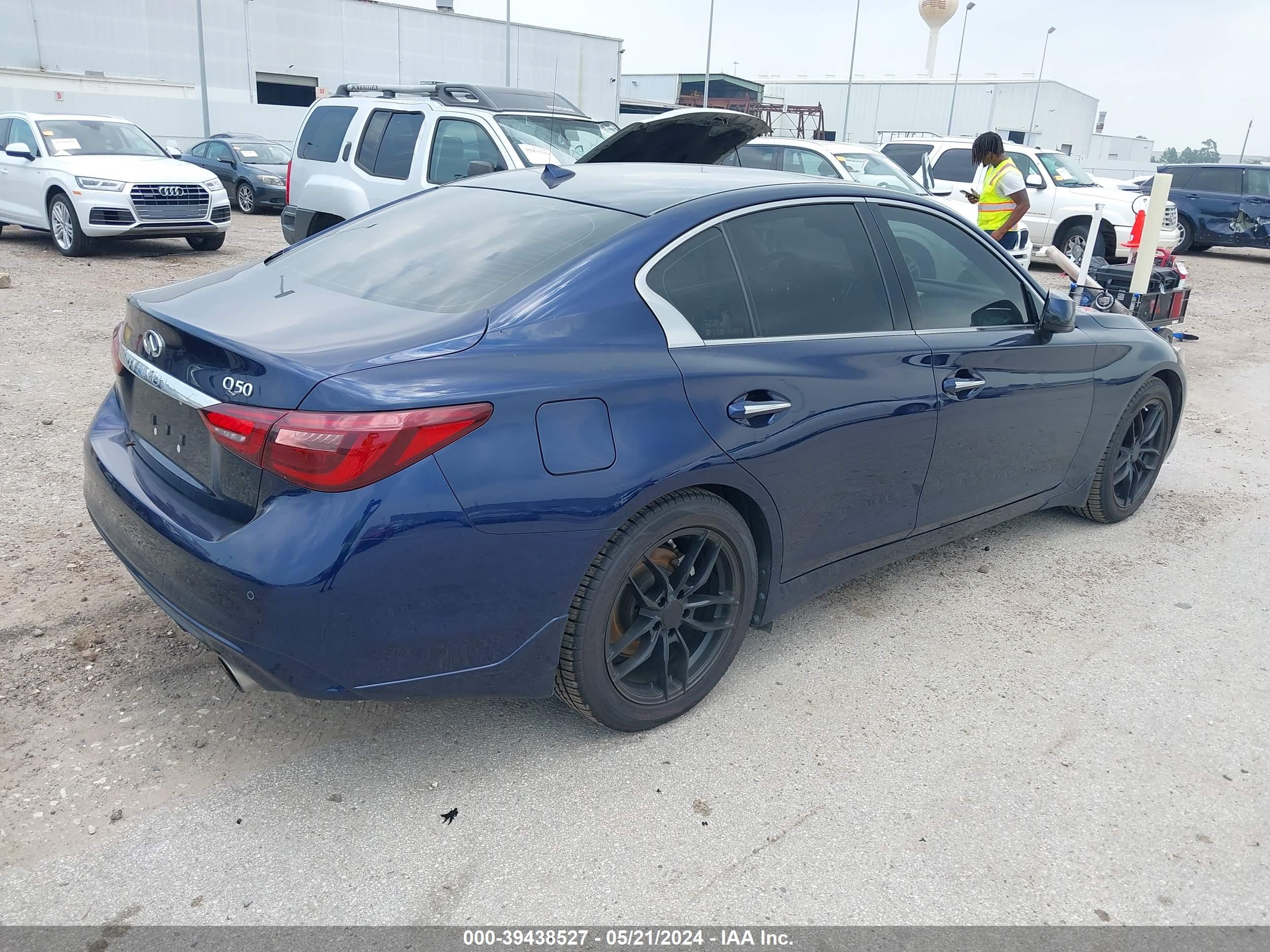 Photo 3 VIN: JN1EV7BP8NM310815 - INFINITI Q50 