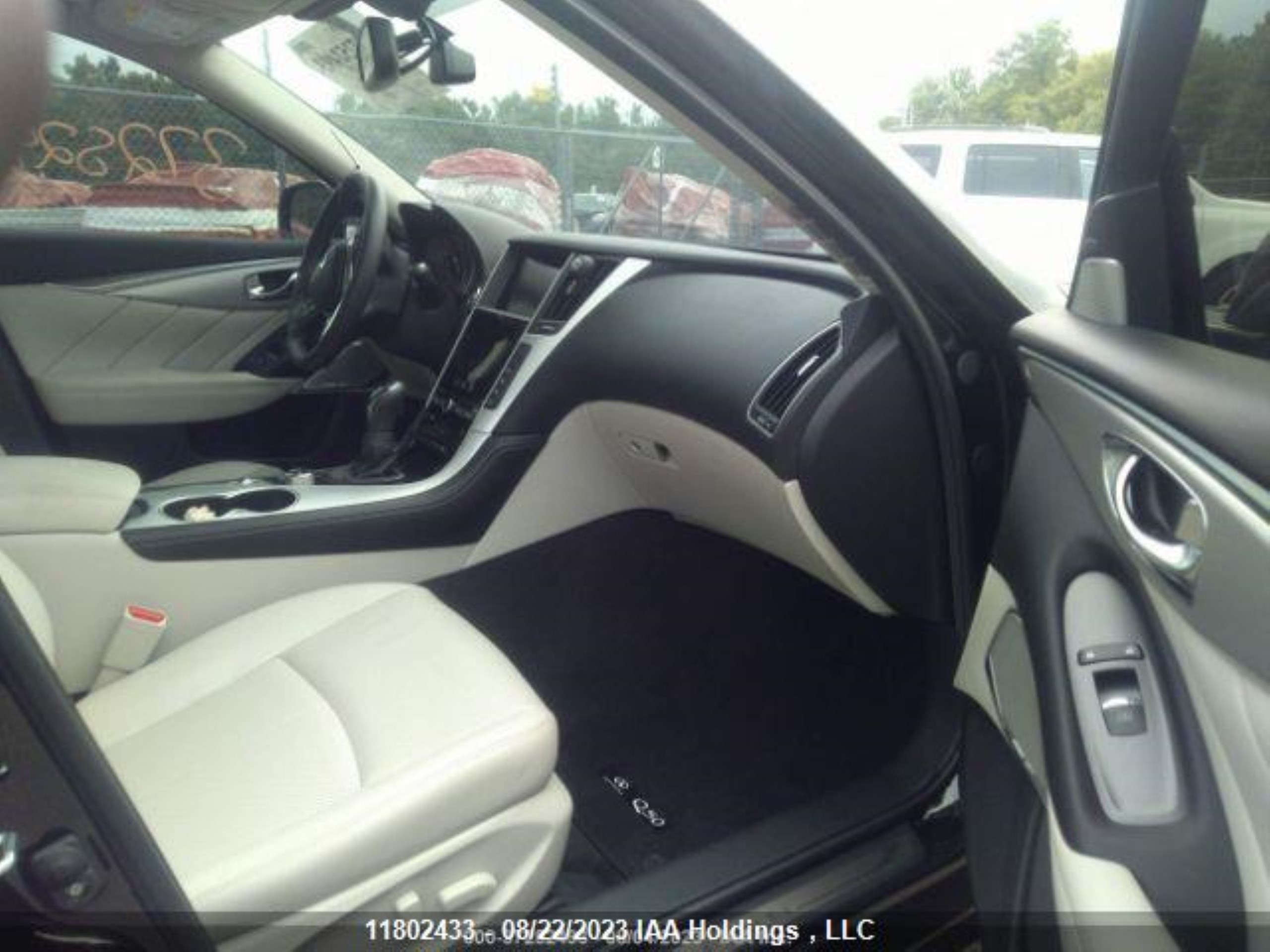 Photo 6 VIN: JN1EV7BR1NM340031 - INFINITI Q50 