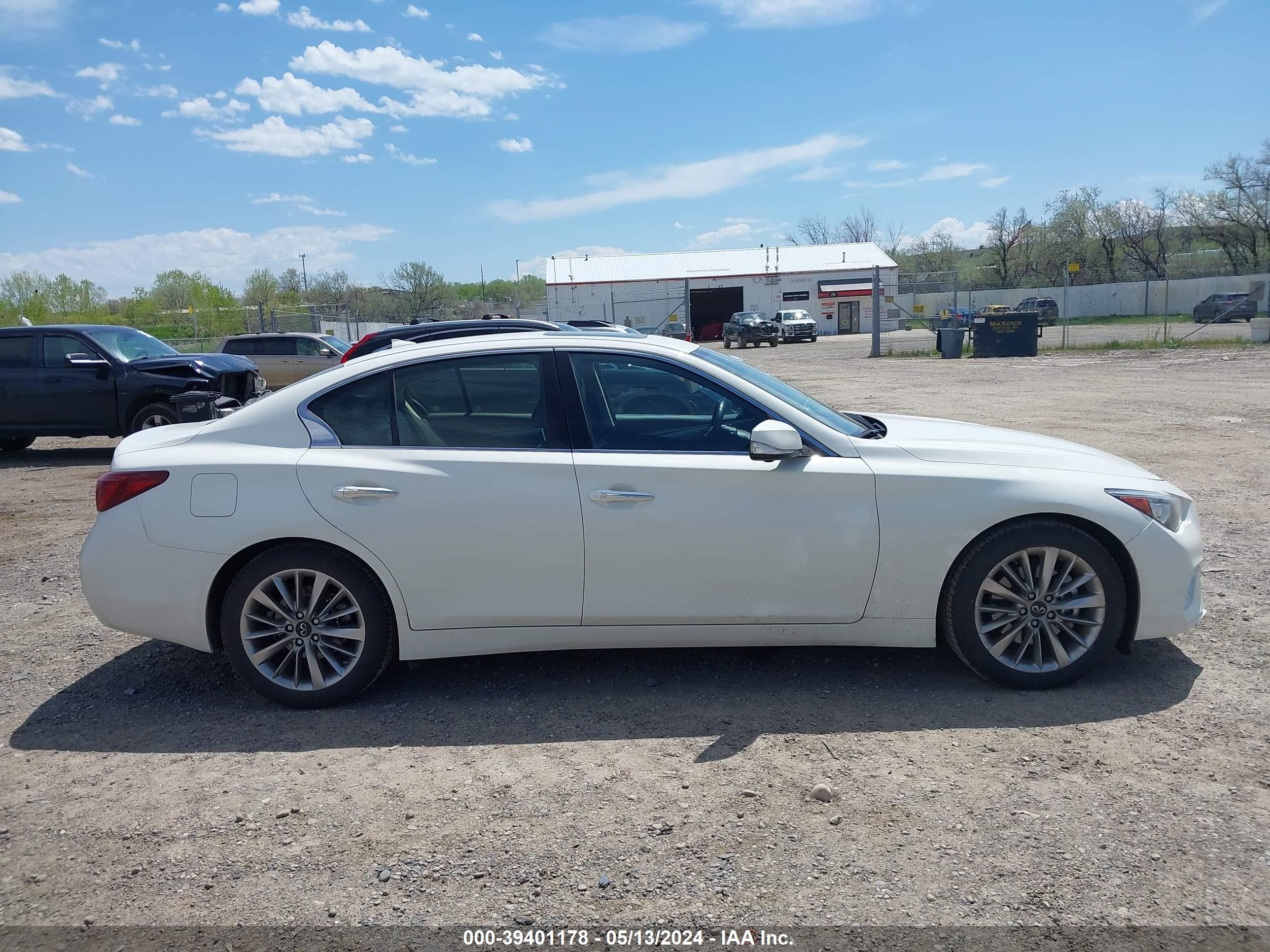 Photo 12 VIN: JN1EV7BR7MM756003 - INFINITI Q50 