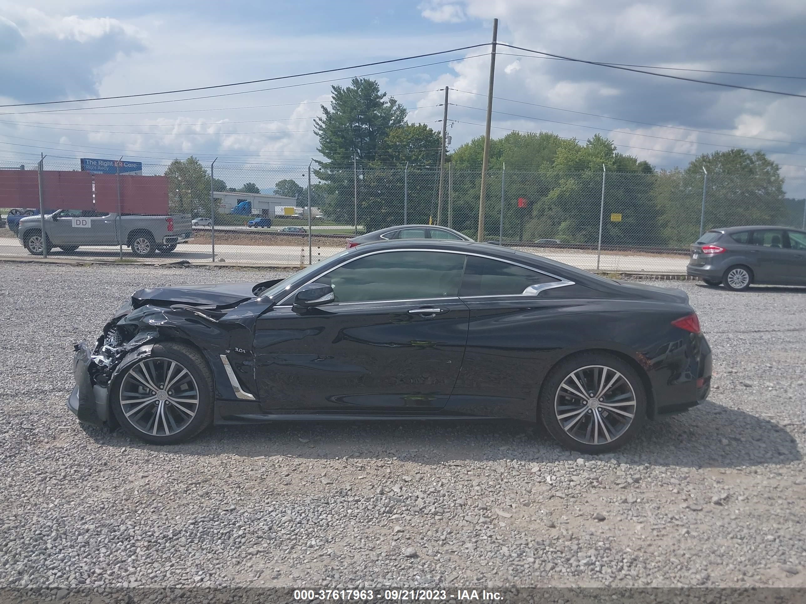 Photo 13 VIN: JN1EV7EK4JM343093 - INFINITI Q60 