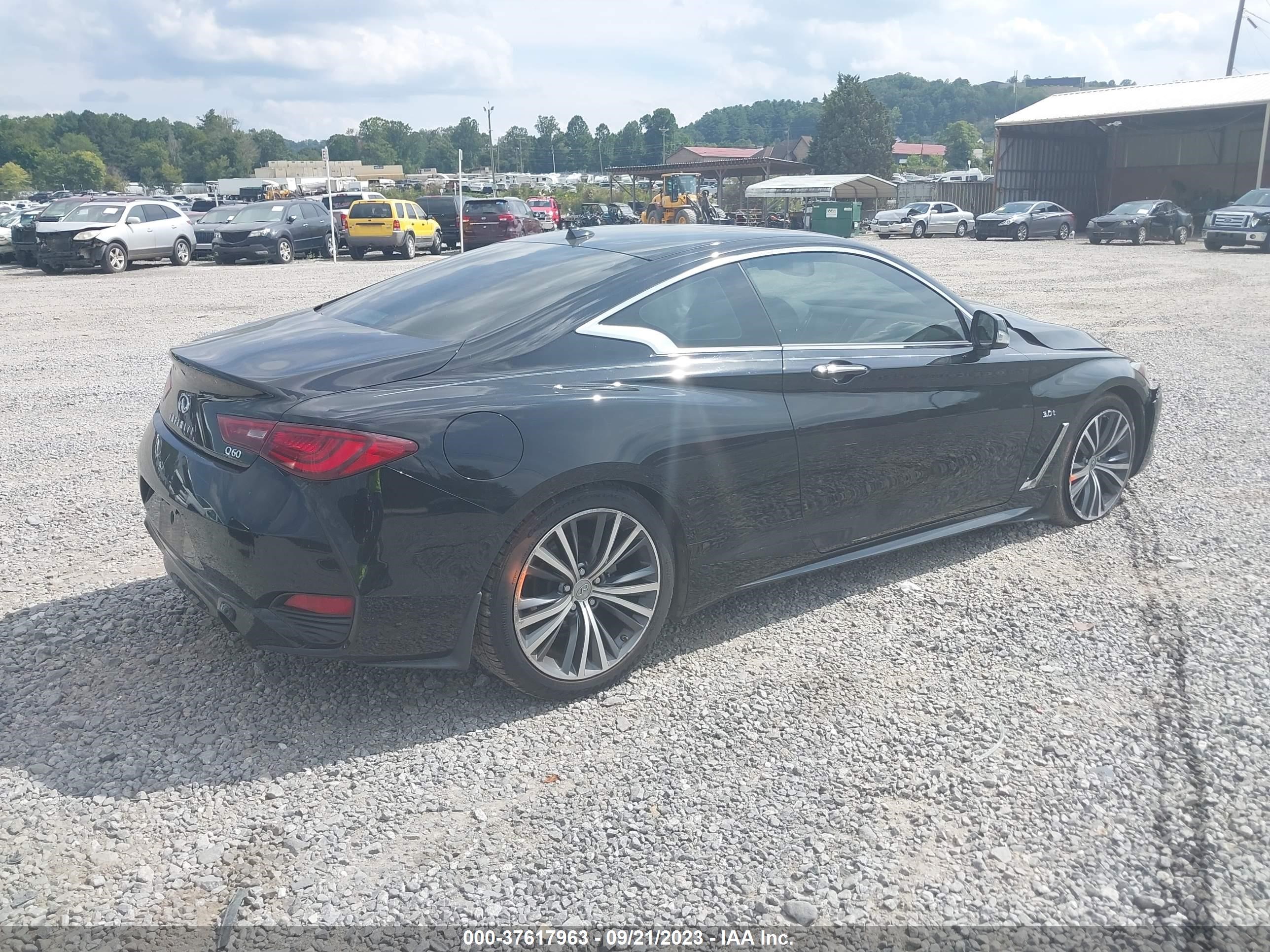 Photo 3 VIN: JN1EV7EK4JM343093 - INFINITI Q60 