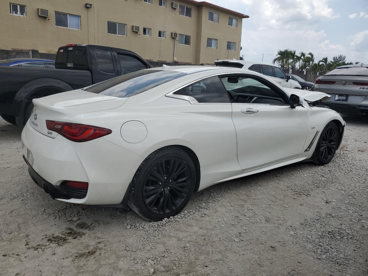 Photo 2 VIN: JN1EV7EK6HM364330 - INFINITI Q60 