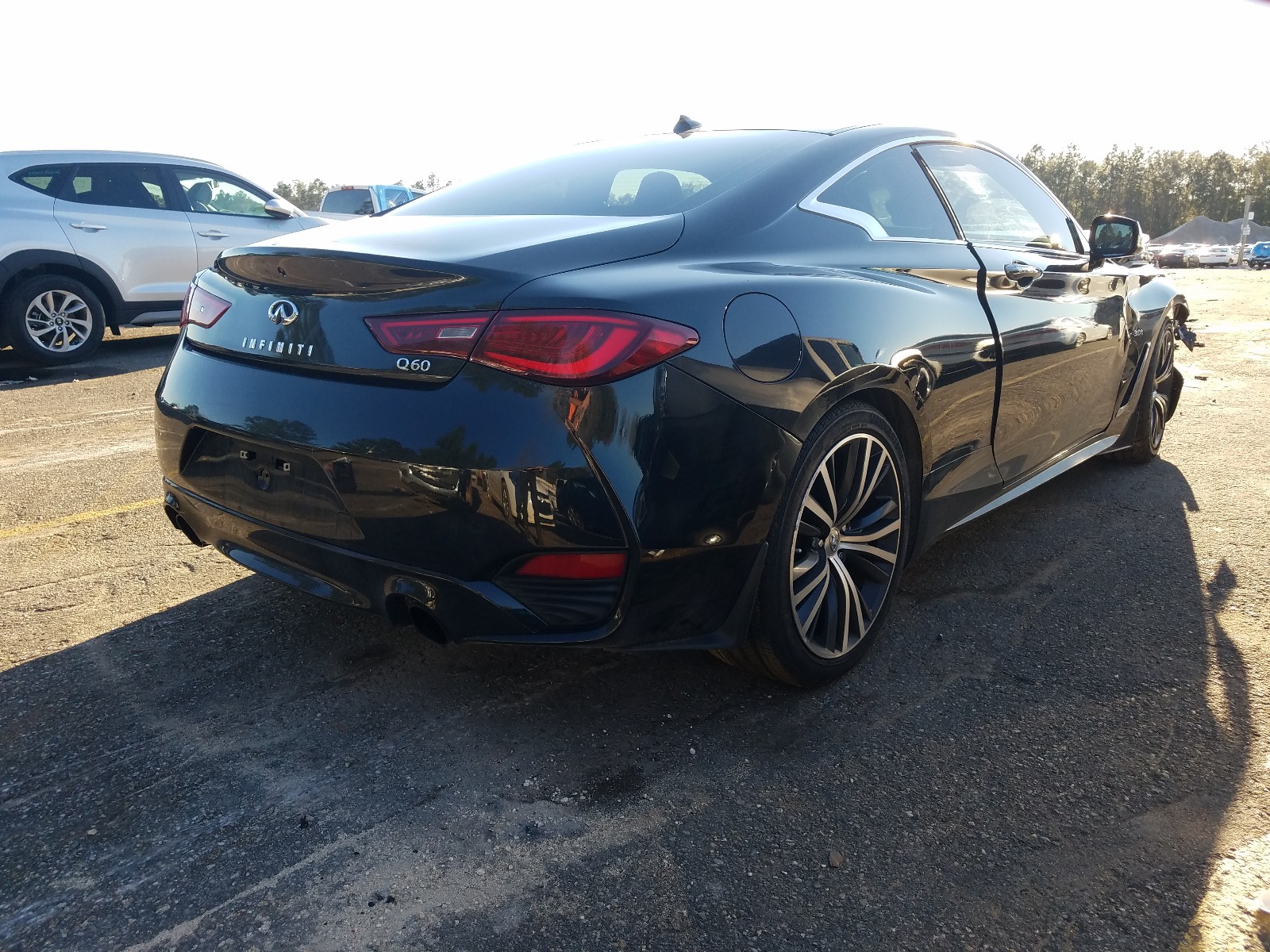 Photo 3 VIN: JN1EV7EK8HM360585 - INFINITI Q60 