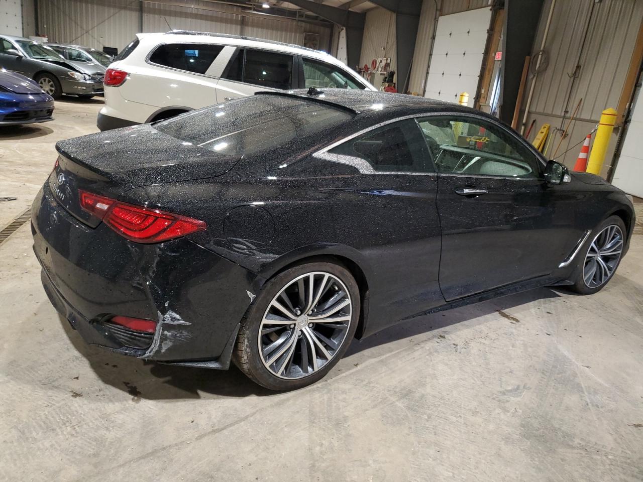 Photo 2 VIN: JN1EV7EL0HM551362 - INFINITI Q60 