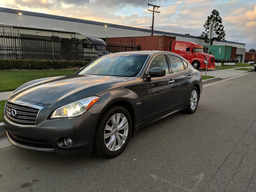 Photo 1 VIN: JN1EY1AP8CM910947 - INFINITI M35 