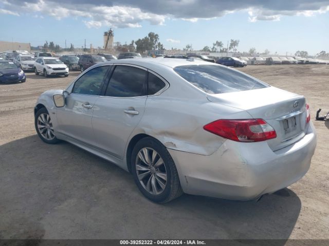 Photo 2 VIN: JN1EY1AP9CM910889 - INFINITI M35H 