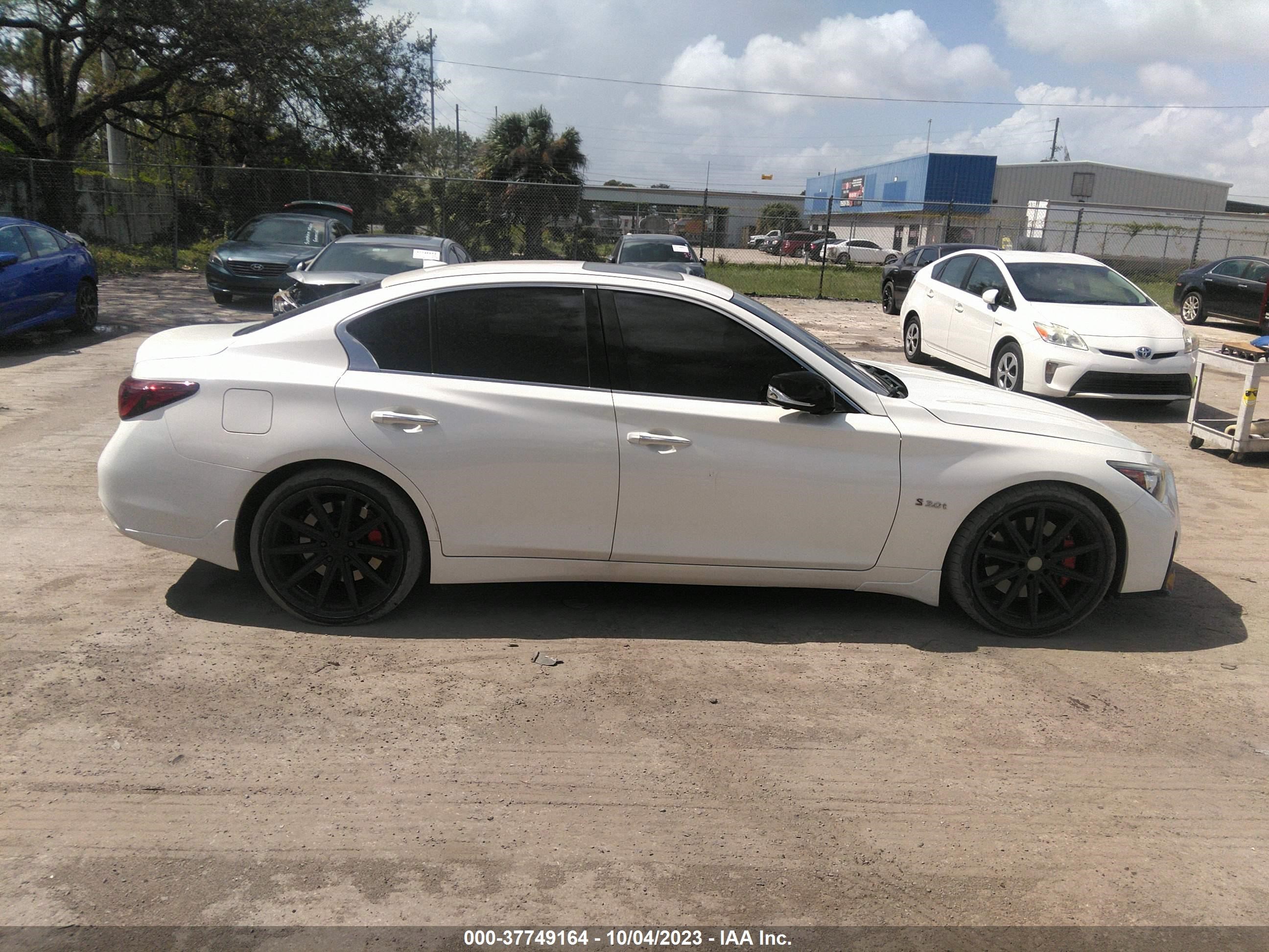 Photo 12 VIN: JN1FV7AP3KM760292 - INFINITI Q50 