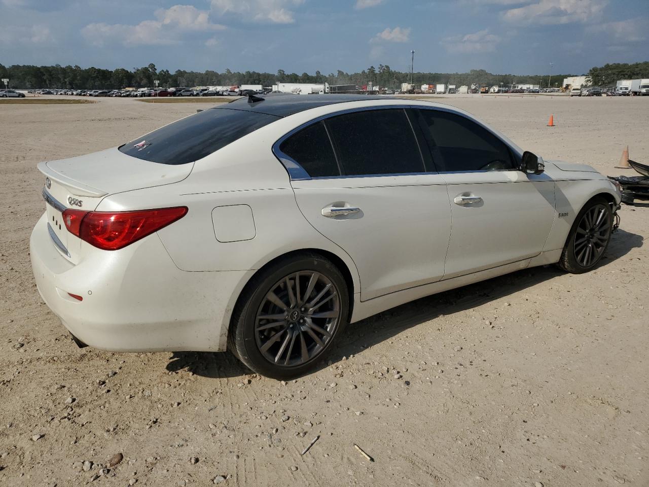 Photo 2 VIN: JN1FV7APXGM420533 - INFINITI Q50 