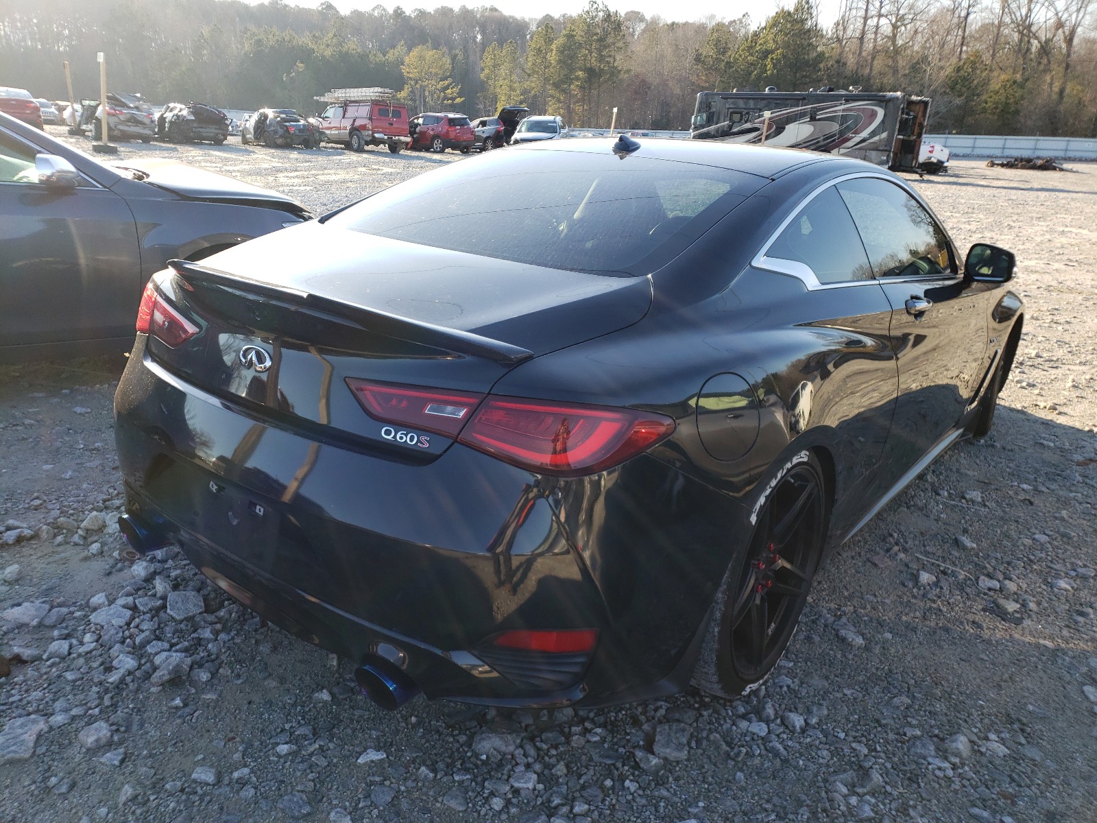 Photo 3 VIN: JN1FV7EK3HM611405 - INFINITI Q60 RED SP 