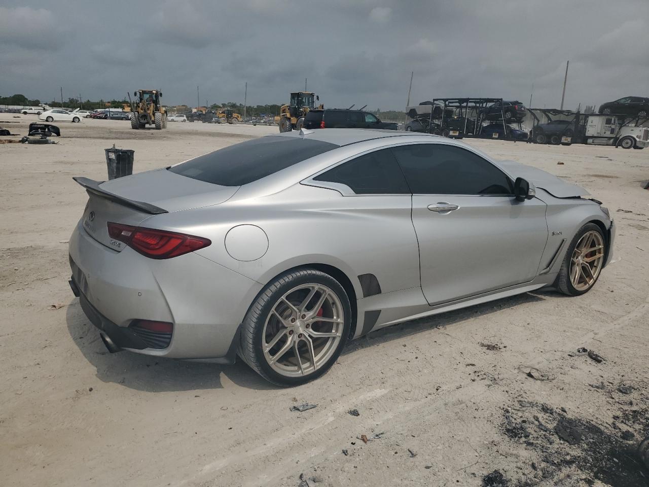 Photo 2 VIN: JN1FV7EK7HM610841 - INFINITI Q60 