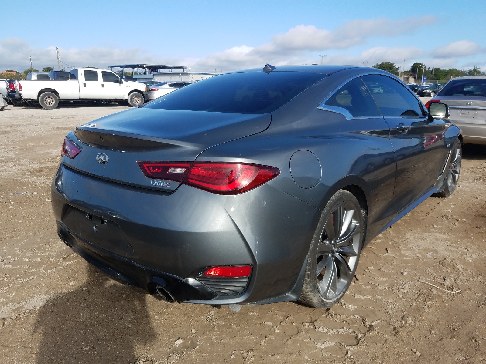 Photo 3 VIN: JN1FV7EK7JM530901 - INFINITI Q60 