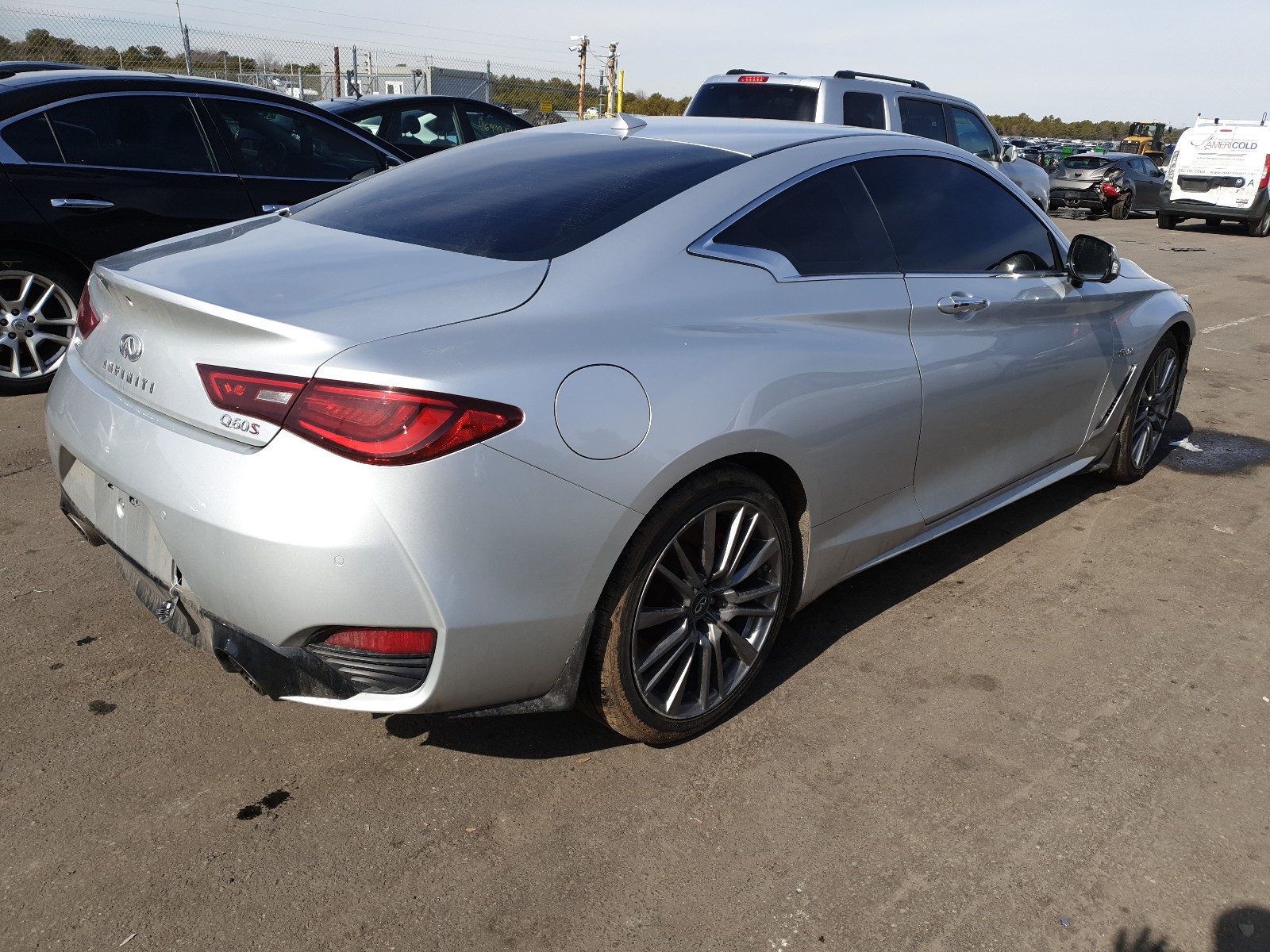 Photo 3 VIN: JN1FV7EL1HM701919 - INFINITI Q60 RED SP 