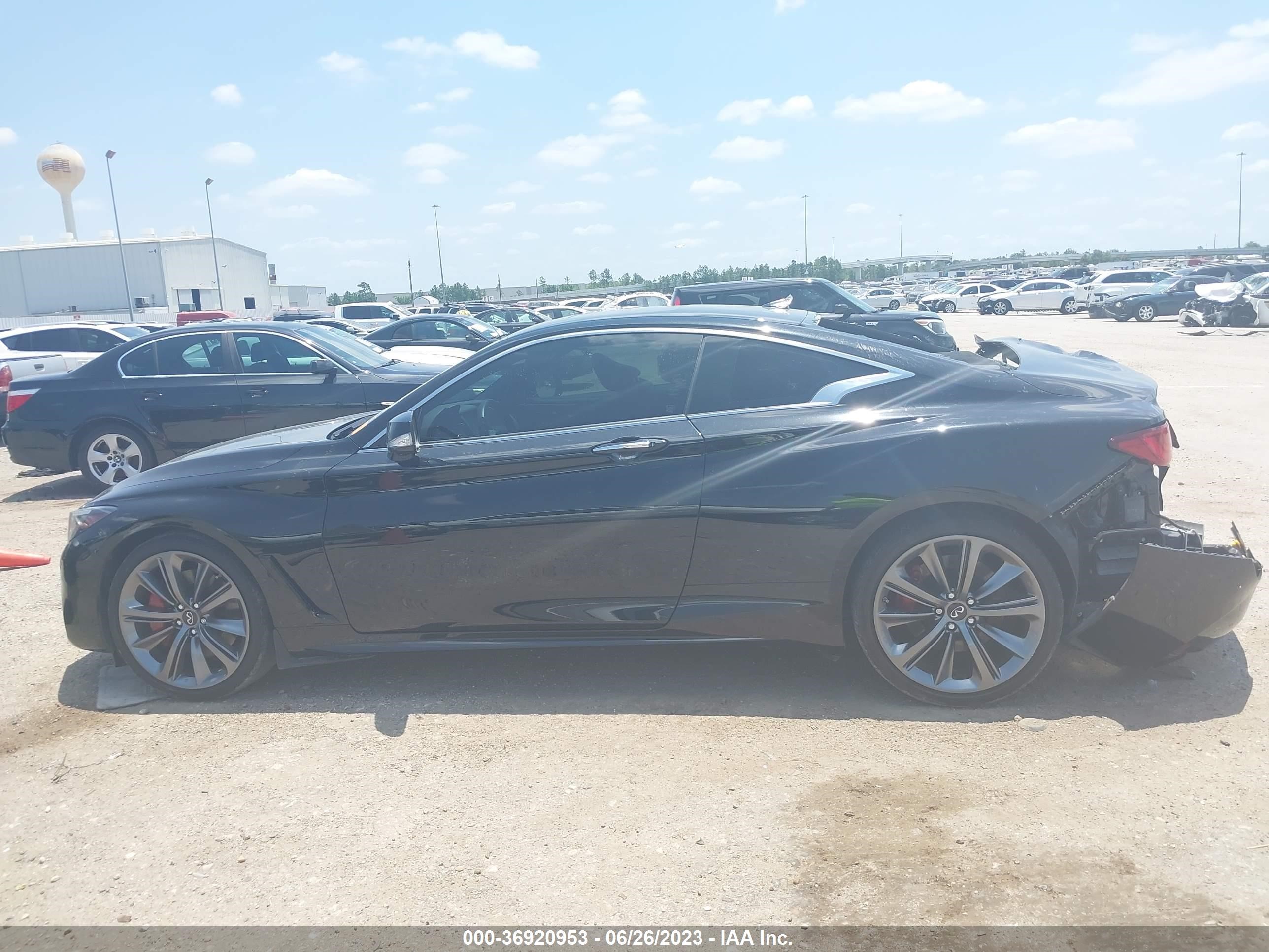 Photo 13 VIN: JN1FV7LLXMM560748 - INFINITI Q60 