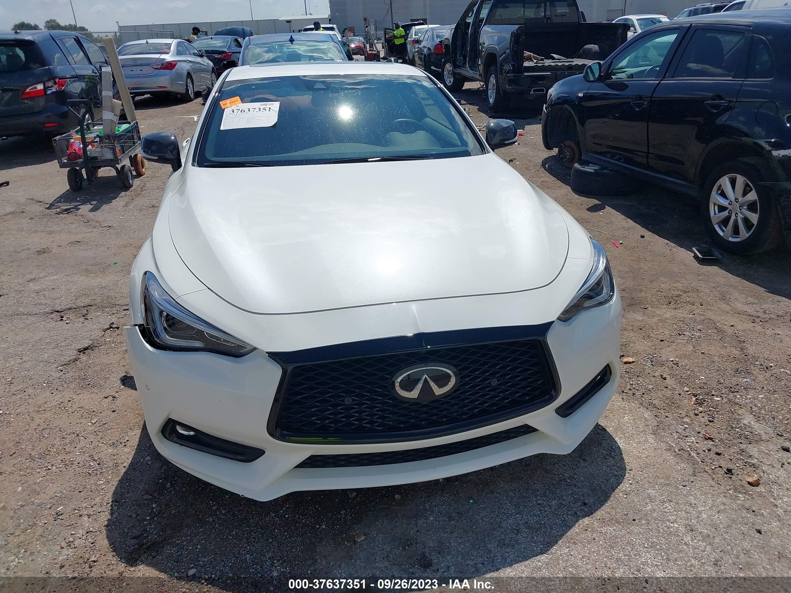 Photo 11 VIN: JN1FV7LLXNM680289 - INFINITI Q60 