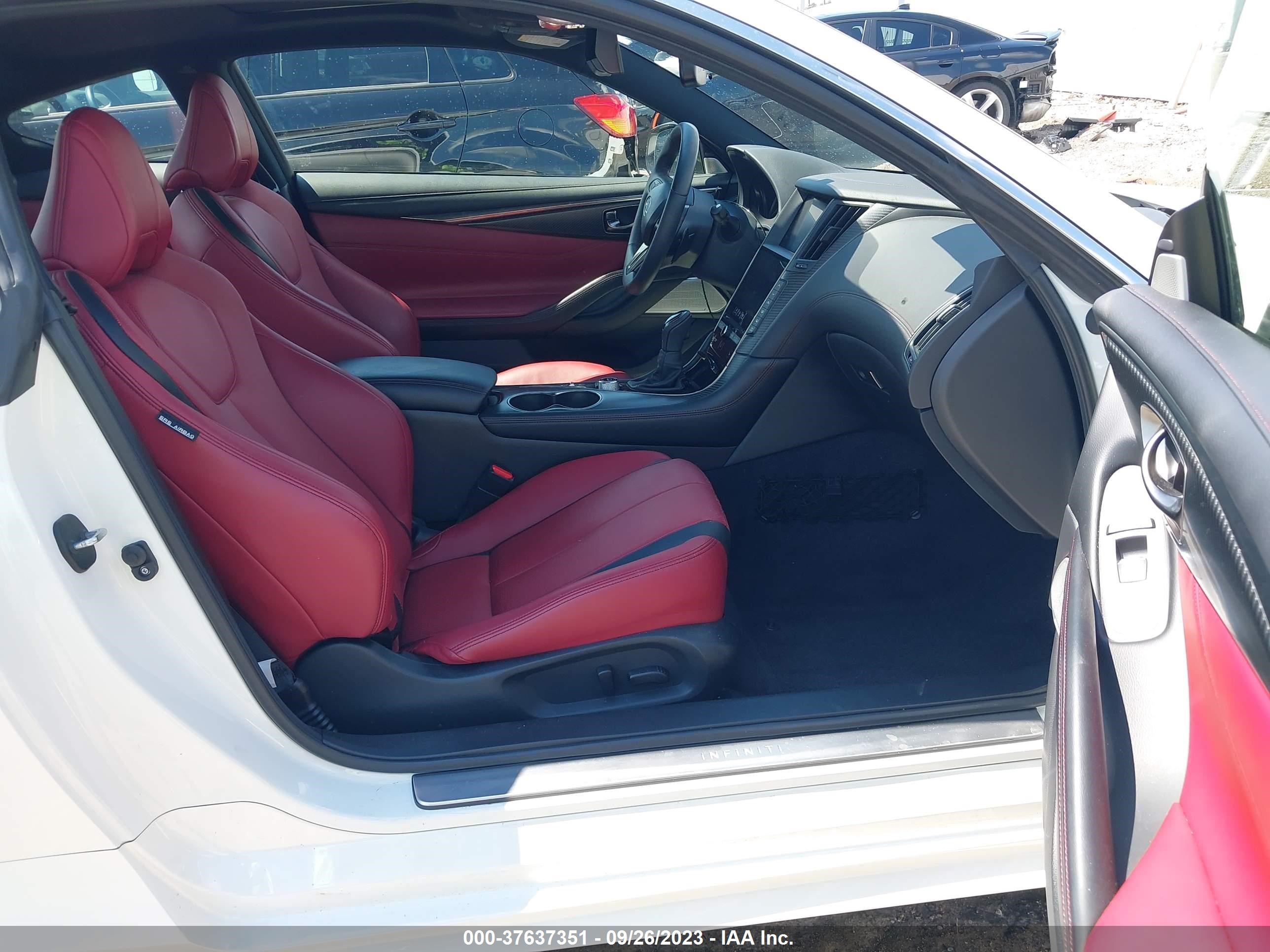 Photo 4 VIN: JN1FV7LLXNM680289 - INFINITI Q60 