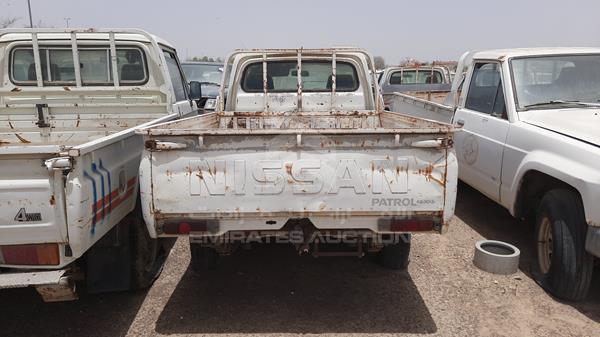 Photo 5 VIN: JN1URGY60Z0027049 - NISSAN PICKUP 