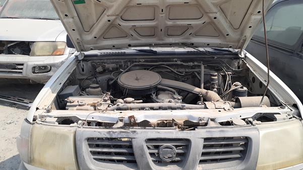 Photo 24 VIN: JN6AD23S72A725431 - NISSAN PICKUP 