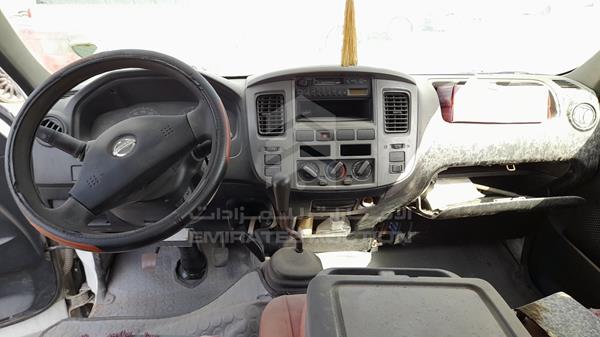 Photo 13 VIN: JN6AE54S89X018231 - NISSAN URVAN 