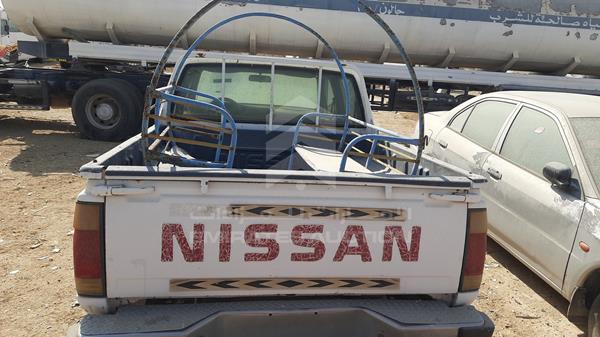 Photo 5 VIN: JN6BD23SXXX030241 - NISSAN 2400 