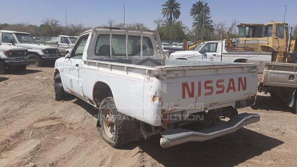 Photo 3 VIN: JN6CY15Y1YA500214 - NISSAN PICKUP 