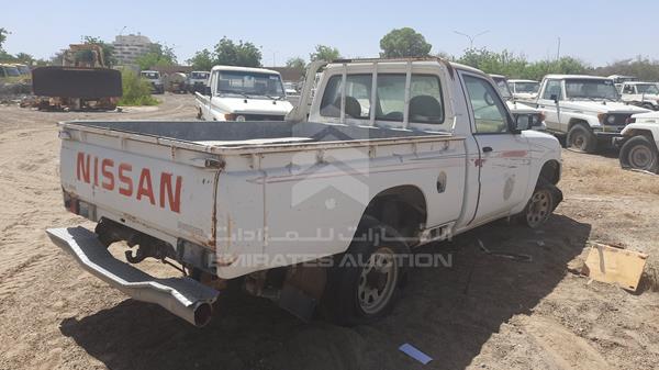 Photo 5 VIN: JN6CY15Y1YA500214 - NISSAN PICKUP 