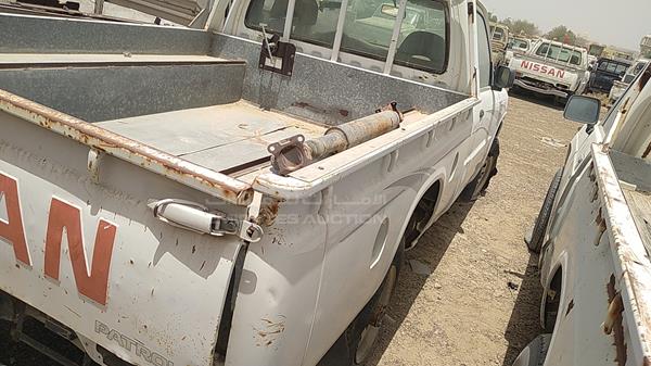 Photo 5 VIN: JN6CY15Y71A500403 - NISSAN PICKUP 