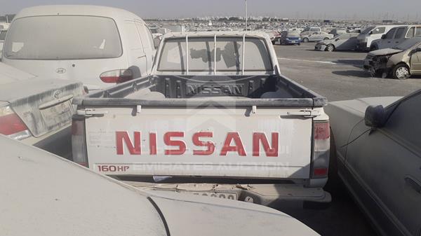 Photo 7 VIN: JN6DD21S38X110719 - NISSAN 2400 