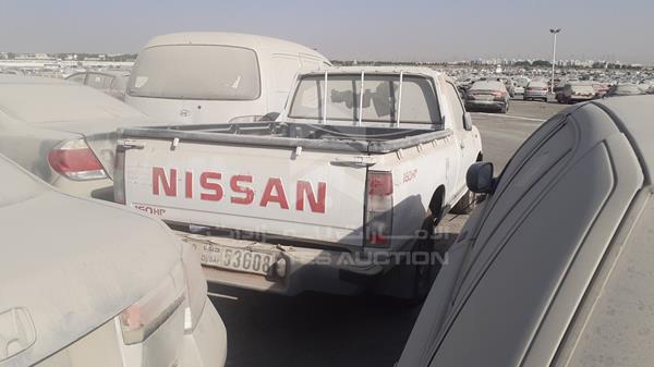 Photo 8 VIN: JN6DD21S38X110719 - NISSAN 2400 