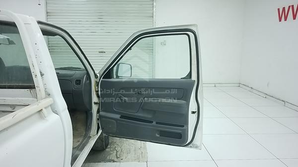 Photo 23 VIN: JN6DD22S17X080827 - NISSAN PICKUP 