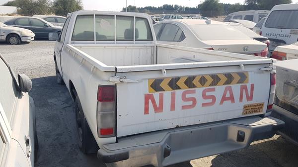 Photo 4 VIN: JN6DD22S75X075385 - NISSAN 2400 