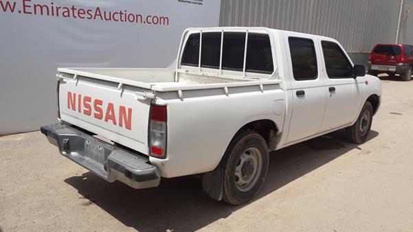 Photo 8 VIN: JN6DD23S38X237371 - NISSAN PICKUP 