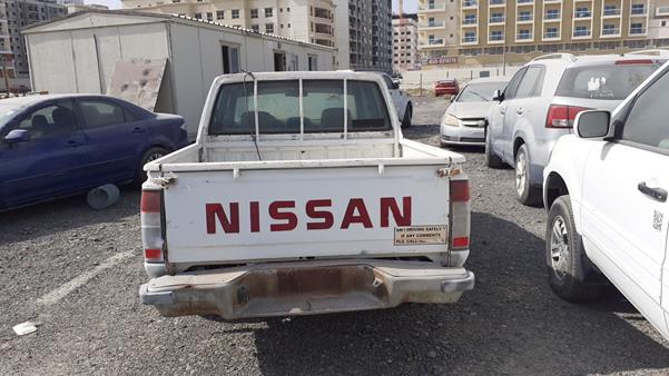 Photo 5 VIN: JN6DD23S68X226137 - NISSAN 2400 