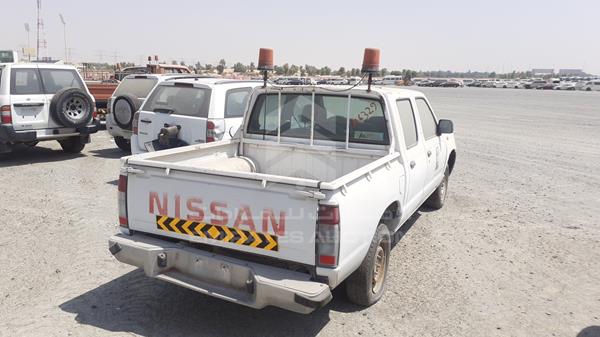 Photo 8 VIN: JN6DD23S68X230429 - NISSAN PICKUP 