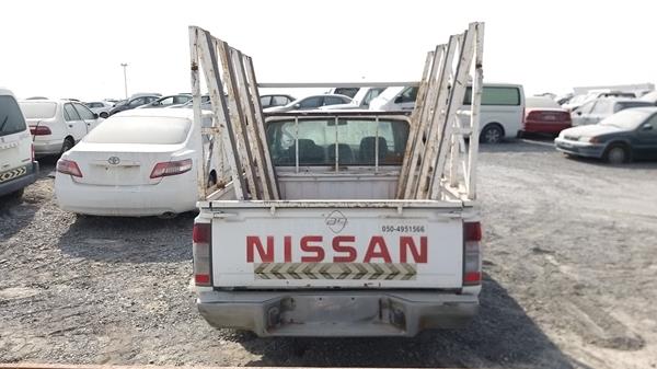 Photo 9 VIN: JN6DD23S69X243022 - NISSAN PICKUP 