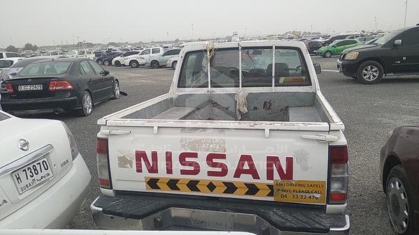 Photo 8 VIN: JN6DD23S69X245675 - NISSAN PICKUP 