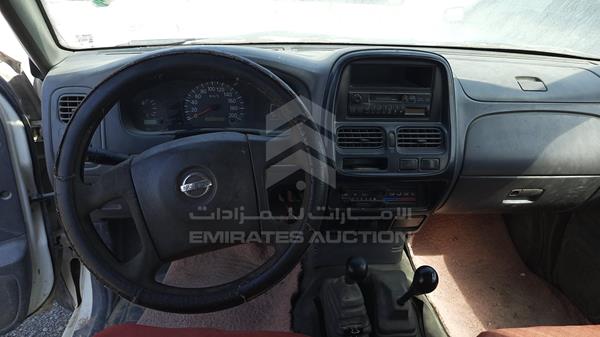 Photo 13 VIN: JN6DD23Y29X048264 - NISSAN PICKUP 