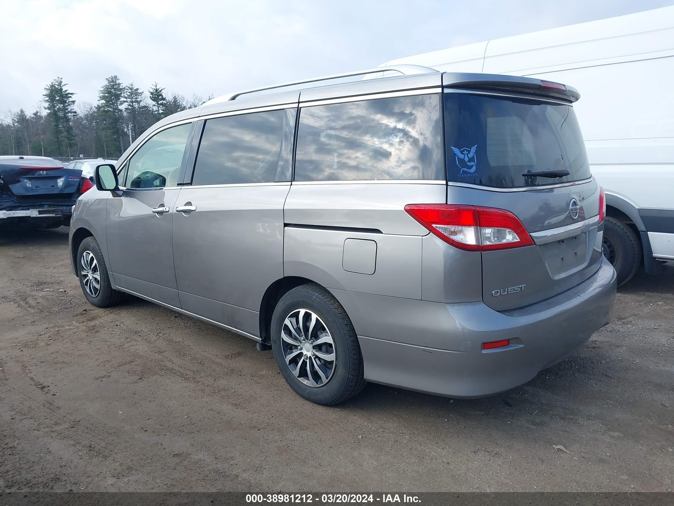 Photo 2 VIN: JN8AE2KP0C9042720 - NISSAN QUEST 